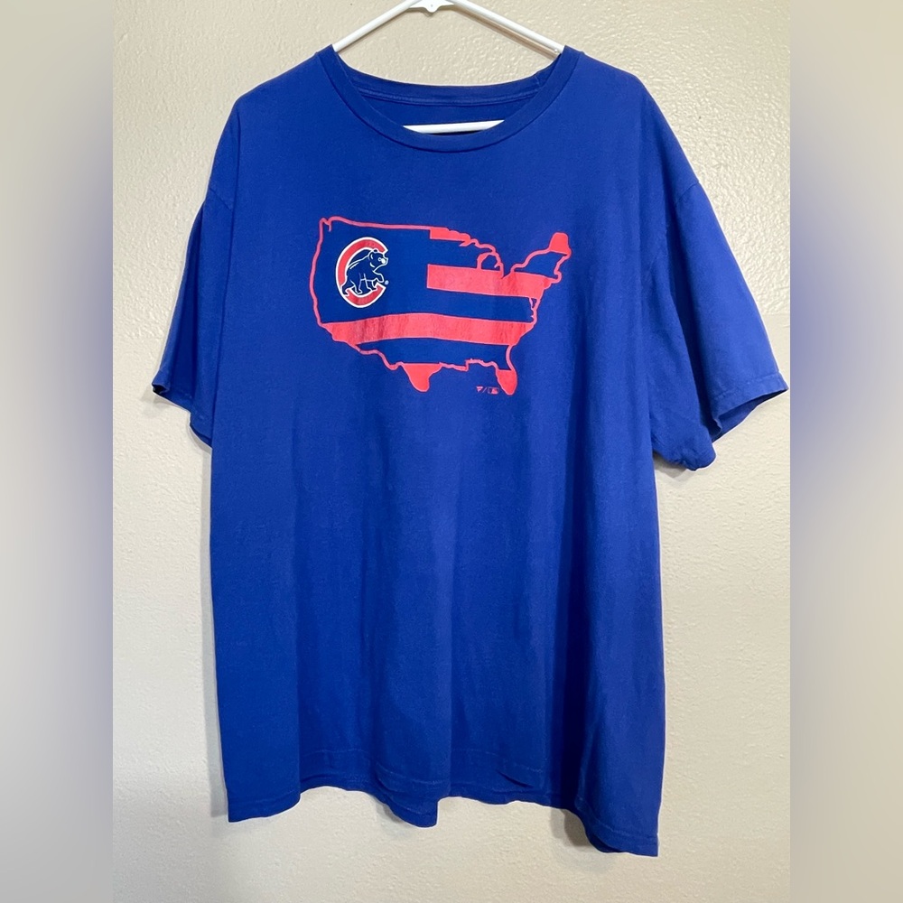 Fanatics Chicago Cubs Nation Blue and Red Graphic Tee men’s XL